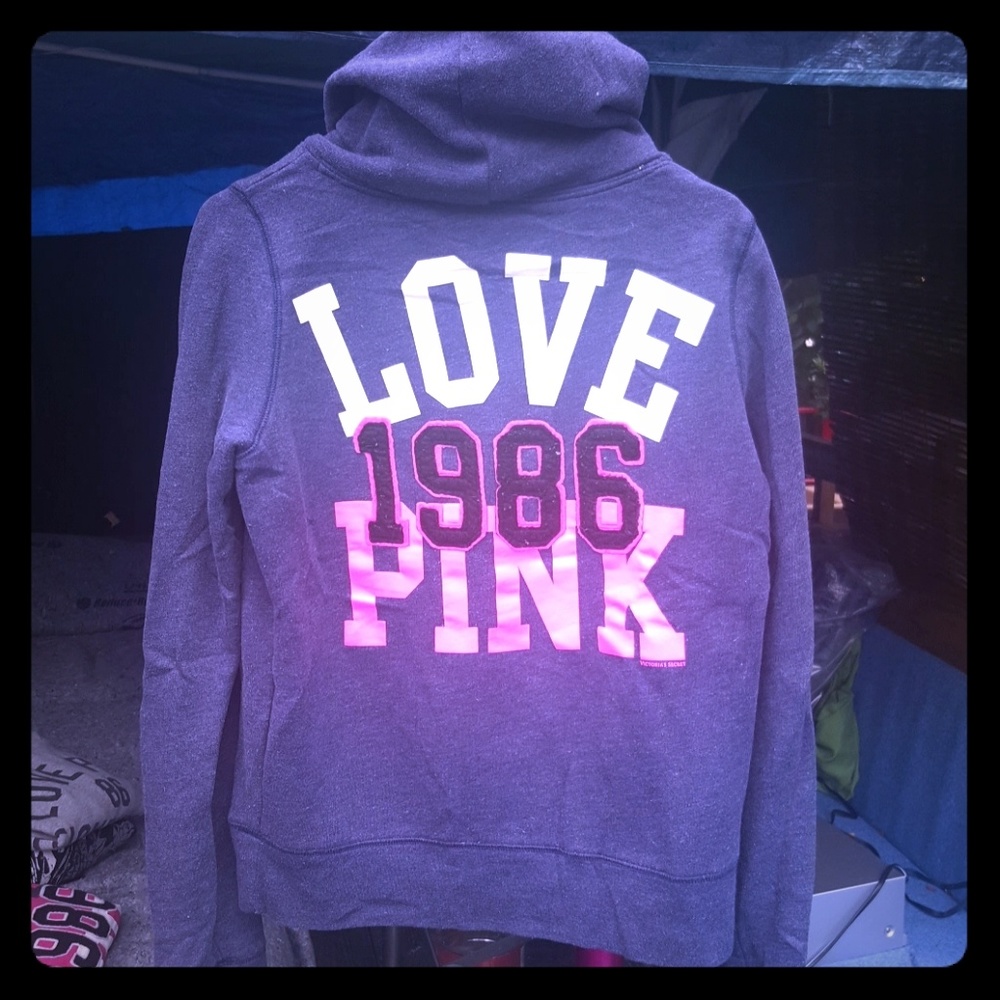 VS PINK pullover